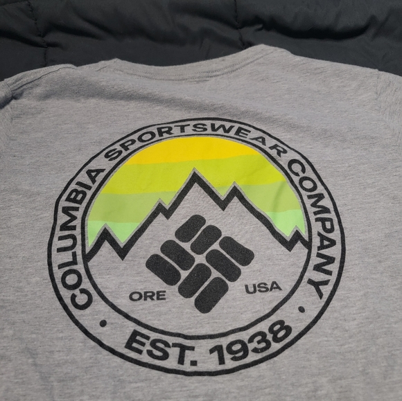 Columbia tshirt - Picture 3 of 3